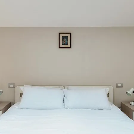 Grape Attic 72 - The House Of Travelers Côme