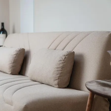 Grape Attic 72 - The House Of Travelers